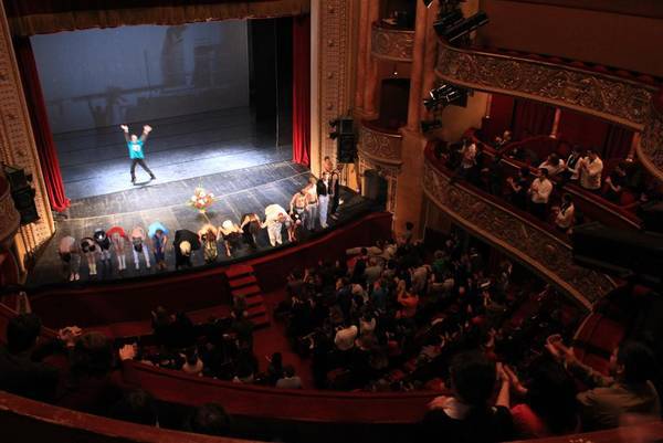 Teatrele din Timişoara se pregătesc să primească din nou spectatori, după luni întregi de restricţii