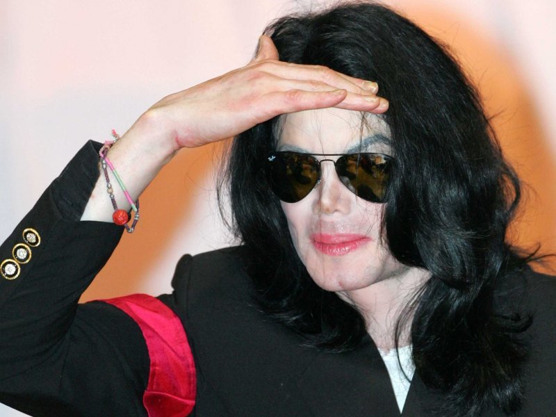 Fosta reşedinţă a lui Michael Jackson, scoasă la vânzare pentru 100 mil. dolari