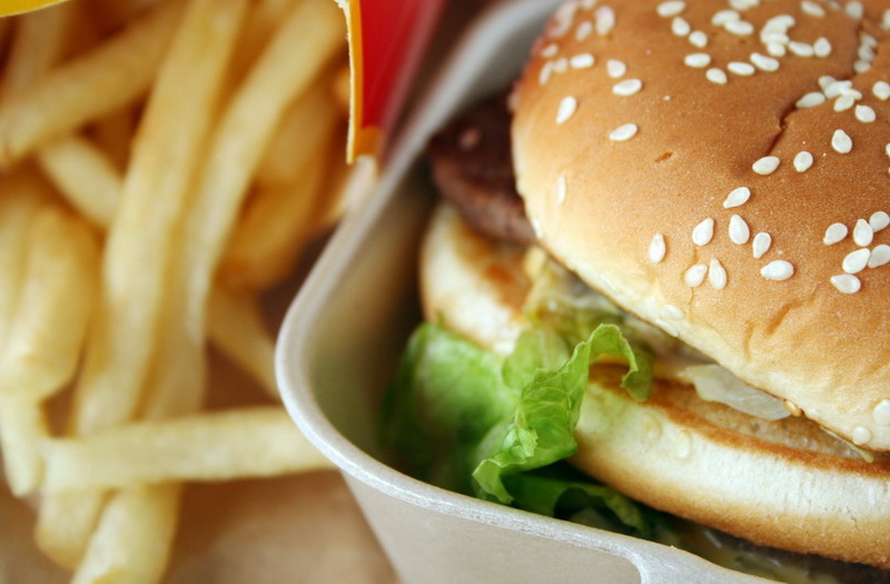 Premieră pentru McDonald's. Ce va conţine noul hamburger din meniu