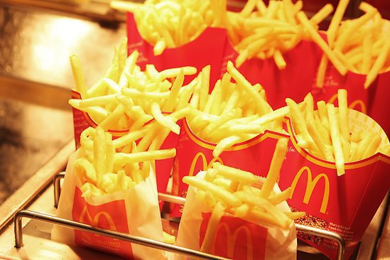 Cum sunt produşi cartofii prăjiţi serviţi în restaurantele McDonald's