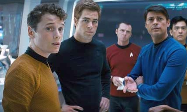 A murit actorul Anton Yelchin,cunoscut pentru rolul său din noul film"Star Trek":Avea doar 27 de ani