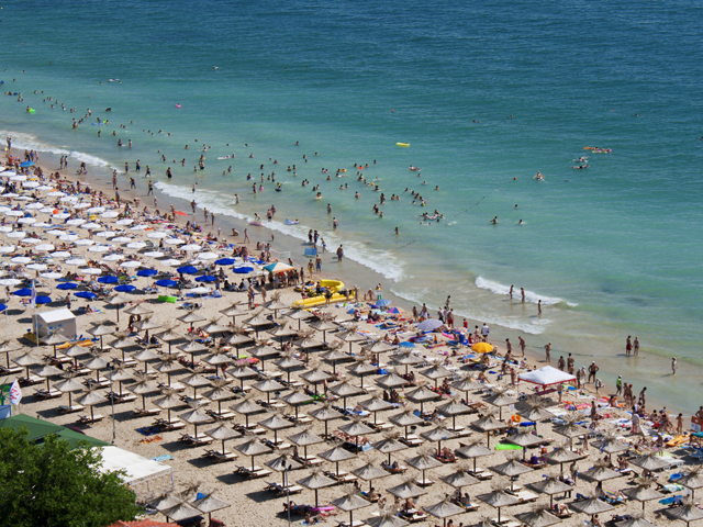 Turiştii români preferă de Paşte litoralul bulgăresc celui din România 