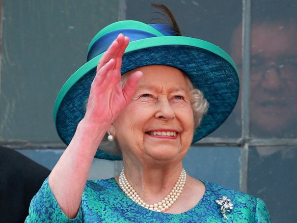 Regina Elizabeth a II-a a Marii Britanii a fost operată