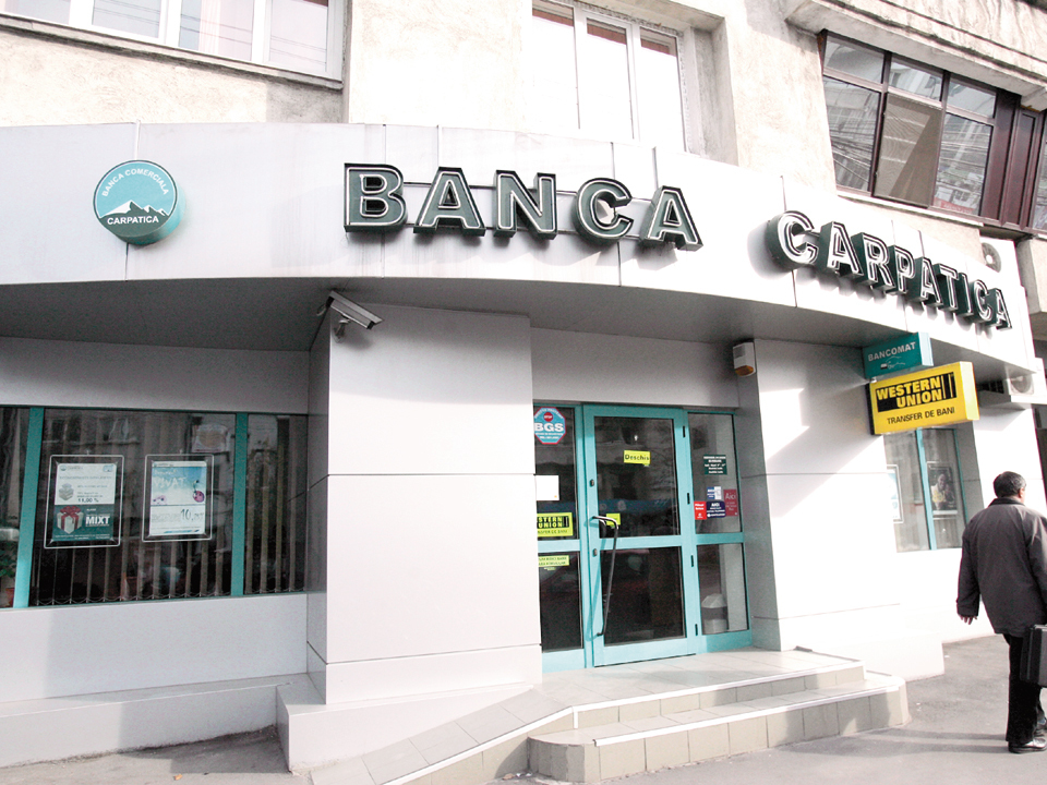 Carabulea şi afiliaţii săi vor să vândă pachetul majoritar de acţiuni la Banca Comercială Carpatica