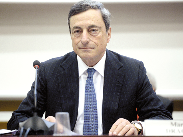 Draghi: Programul BCE de relaxare monetară este eficient, inflaţia va accelera pe termen mediu