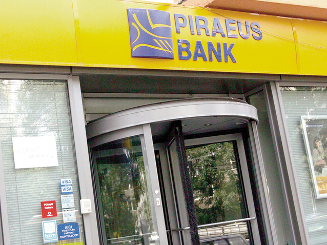 Piraeus Bank şterge datorii de până la 20.000 de euro pentru clienţii din Grecia afectaţi de criză