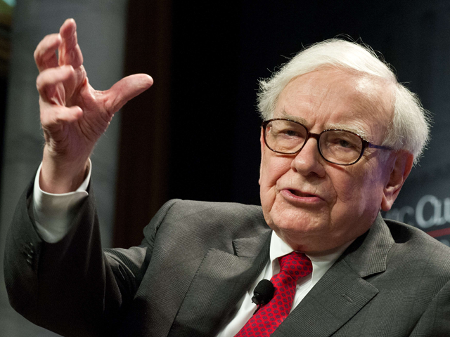 40.000 de oameni i-au sorbit cuvintele, dar nu au aflat cel mai important lucru: cine îl va înlocui pe Buffett