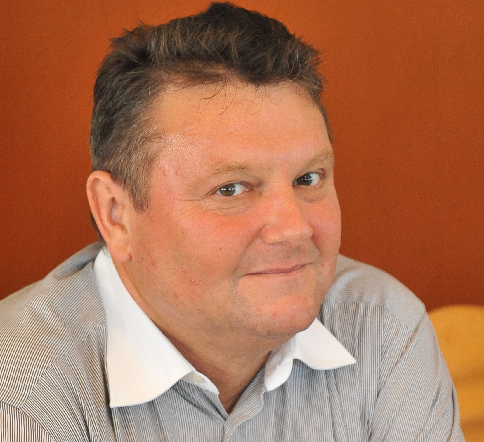 Cine este Constantin Deleanu, antreprenorul care vrea să cumpere brandul Steaua