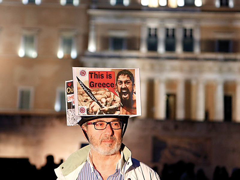 FT: Grecia rămâne fără opţiuni în încercarea de a evita un control al capitalului