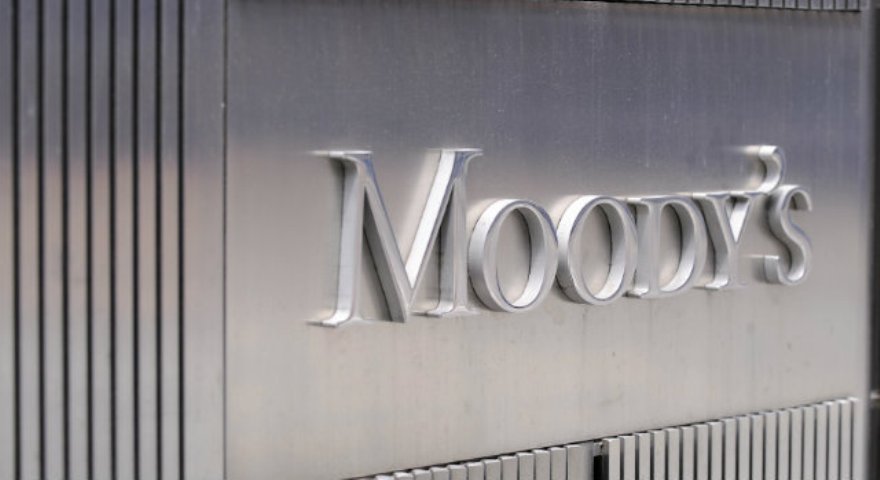 Moody's a retrogradat ratingul Franţei, din cauza perspectivelor slabe ale economiei