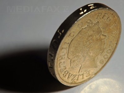 Moneda britanică, în cădere liberă faţă de celelalte valute importante. Leul a câştigat 12% în faţa lirei sterline după Brexit