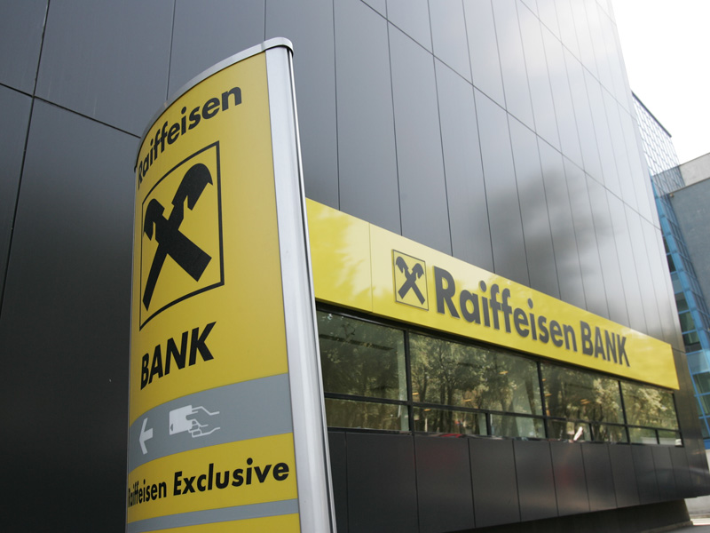 Profitul Raiffeisen Bank România a fost de doar 38 milioane euro în S1, cu 27% mai mic