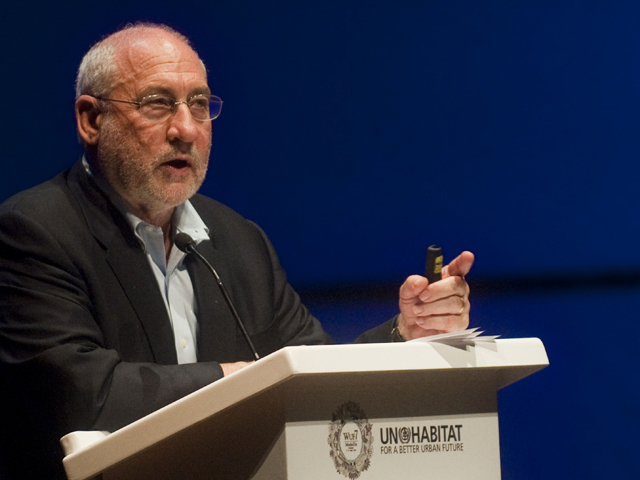 Joseph Stiglitz, economist laureat al Premiului Nobel: Paradoxal, euro trebuie să se rupă în două monede pentru ca proiectul european să reziste 