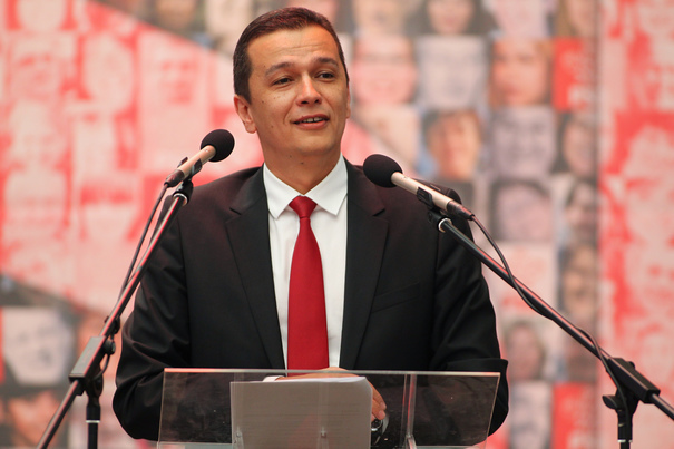 Cheltuielile statului cu investiţiile au ajuns la un...