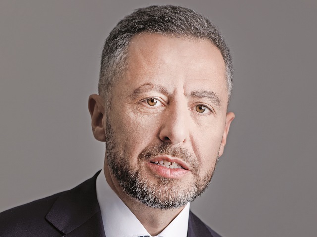 Mihai Tecău, CEO al Omniasig: Anul 2022 este un an intens, plin de provocări şi cu un mediu economic deteriorat, iar asigurătorii trebuie să aibă capacitatea şi agilitatea de a se adapta