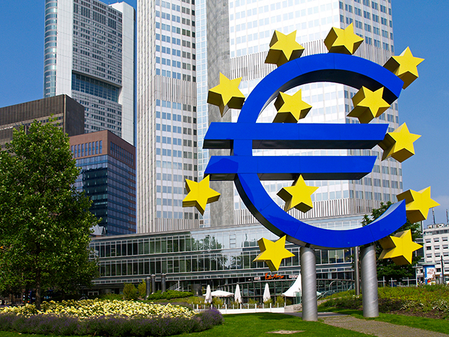 Un strateg BCE se aşteaptă ca banca să majoreze de cel puţin încă două ori dobânzile cu un sfert de punct