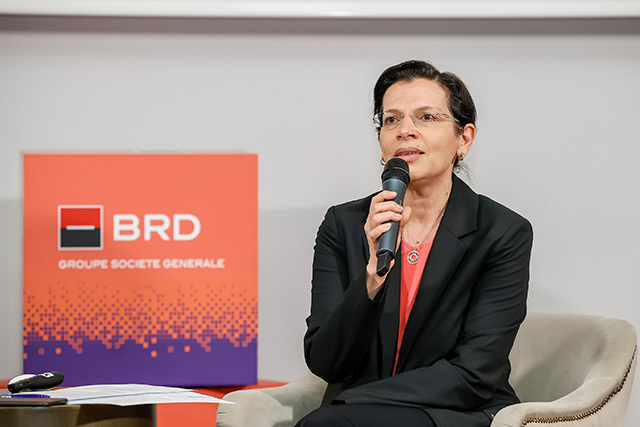 BRD obţine un profit record în 2023, de peste 1,6 mld. lei, plus 27%. Maria Rousseva, noul CEO, spune că strategia băncii este să crească cota de piaţă organic, ţintind în continuare locul 3 în piaţă, concomitent cu profitabilitatea bună. Niciun comentariu legat de posibila vânzare a băncii