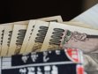 Yenul atinge cel mai scăzut nivel din 1990