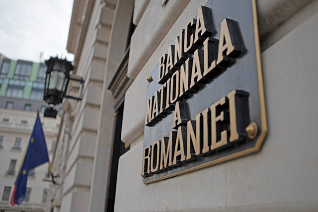 Cum vor evolua costurile cu forţa de muncă, economia, creditarea, inflaţia şi deficitele. Avertismentele BNR la început de an. Dispută privind costurile cu forţa de muncă: rămân preocupante sau consolidarea fiscală le va potoli? Ce crede BNR că se va întâ