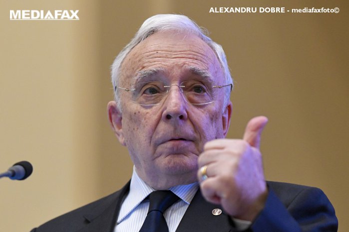 Ce a declarat Mugur Isărescu guvernatorul BNR la încheierea discursului de astăzi de la banca centrală: Pe mine să mă scuzaţi că trebuie să mă retrag, dar mă ocup de cursul de schimb!