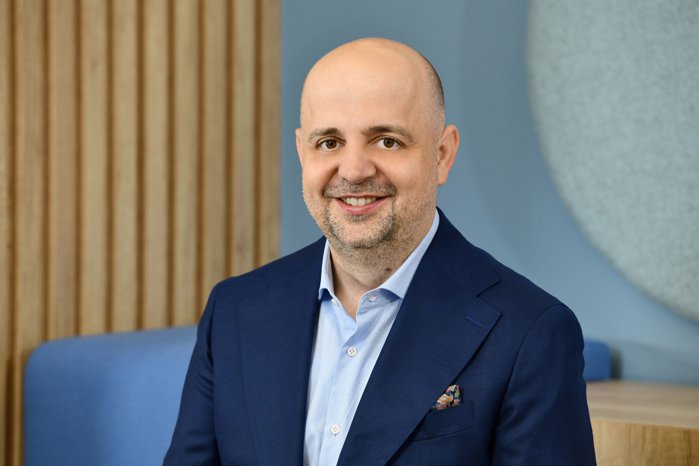 Allianz-Ţiriac a încheiat anul 2025 cu subscrieri de aproape 4 mld. lei, în creştere cu 5,5%. Profitul net a sărit de 550 mil. lei din activitatea de asigurări şi pensii