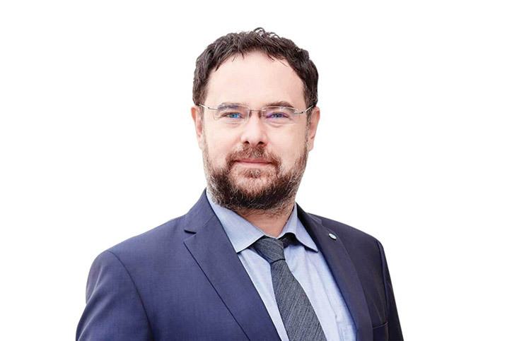 Analiștii CFA prognozează inflație de 7,41% și euro peste 5,22 lei în următoarele 12 luni, risc de recesiune în 2026