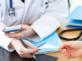 Cum mai merge piaţa asigurărilor de sănătate. Asigurările de sănătate au crescut în S1/2026 cu  un ritm anual de 11%, depăşind 700 mil. lei. Groupama rămâne liderul acestei pieţe, urmată de Signal Iduna şi NN Asigurări de Viaţă