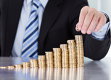 Ieşiri de capital străin de pe titlurile  româneşti, efectul turbulenţelor politice interne şi al tensiunilor de pe pieţele externe: Investitorii străini şi-au redus expunerea pe titlurile de stat româneşti, plasamentele lor scăzând în vară sub 17% din da