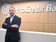 O nouă strategie: ofensivă a nemţilor pe retail banking în România, în tandem cu creditarea IMM-urilor. Singura bancă românească cu capital german schimbă strategia. ProCredit Bank, specializată pe finanţarea IMM-urilor, vrea să dezvolte mai mult şi segme