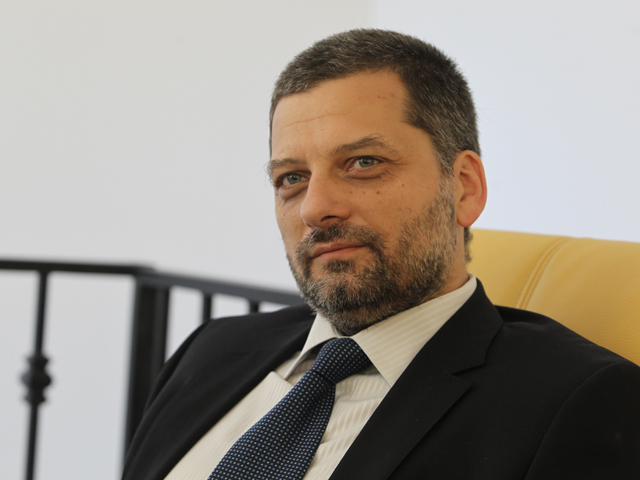 Opinie Cristian Duţescu: Dilemele din cazul Sima nu ar exista dacă ar exista reglementări clare privind tranzacţionarea pe Forex