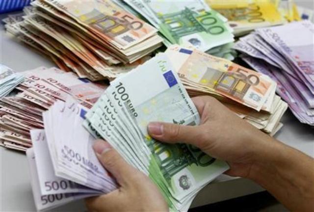 Investitorii străini îşi recapătă încrederea în România: intrările de capital au crescut puternic anul trecut, la 814 mil.lei