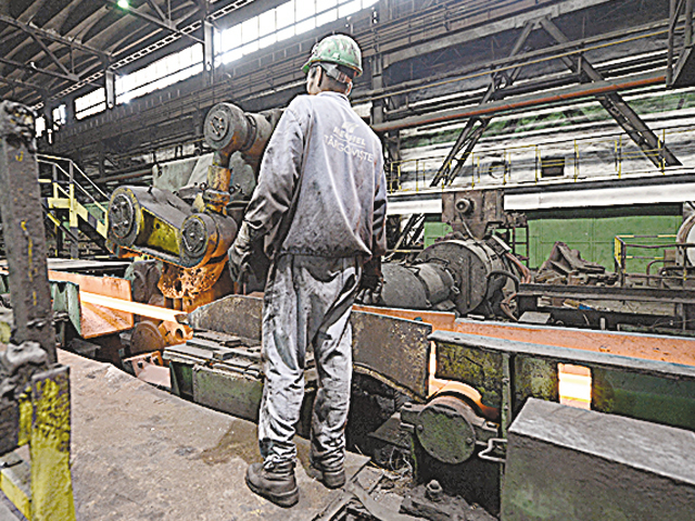 Combinatele metalurgice din Târgovişte şi Câmpia Turzii vor fuziona