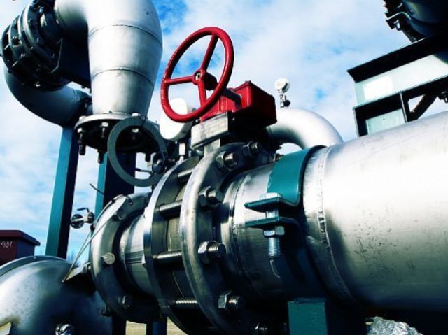 Conpet îşi va majora cu 20% tariful la petrolul importat pentru Lukoil