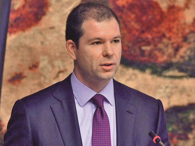 Bogdan Drăgoi, fiul generalului în rezervă Dan Drăgoi, reales la cârma SIF Banat-Crişana pentru un mandat de patru ani. Acţionarii votează repartizarea a 92 mil. lei din rezultatul pe 2020 la rezerve