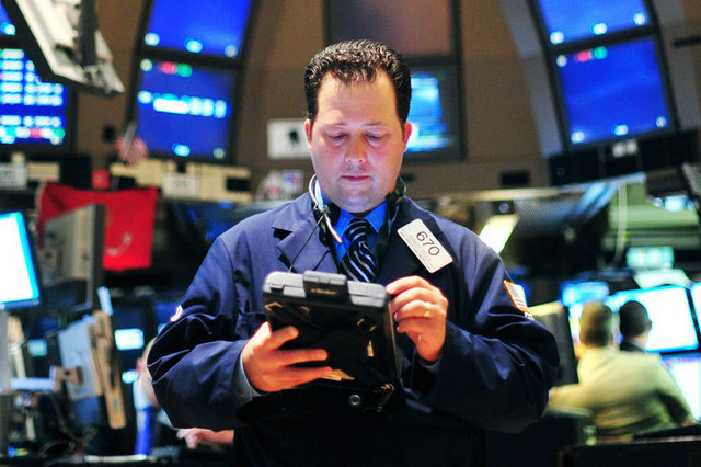 Bursa suferă: Indicele S&P 500 a înregistrat miercuri cea mai slabă şedinţă de la mijlocul lui decembrie, în timp ce Dow Jones a scăzut cu 600 de puncte