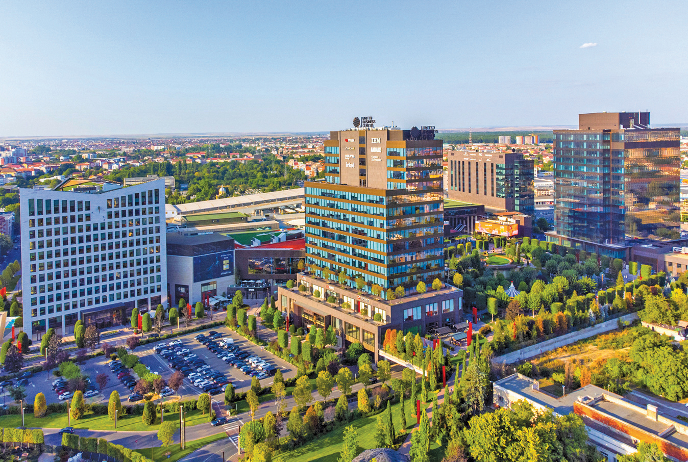 Pentru prima dată într-un document apare care este valoarea grupului Iulius Mall, unul dintre cei mai mari dezvoltatori imobiliari din România deţinut de Iulian Dascălu şi fondul sud-african Atterbury Europe: 1,2 miliarde de euro