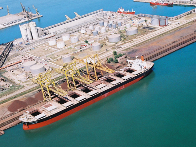 Cine sunt acţionarii companiilor care controlează activitatea porturilor la Dunăre şi la Marea Neagră
