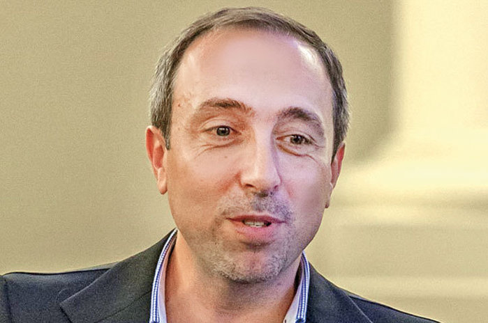 ZF Deschiderea de astăzi la Bursă. Ce aşteptări ar trebui să aibă un investitor care intră astăzi pentru prima dată în piaţă şi vede o creştere de aproape 60% pe indicele BET în ultimul an? Ce factori să ia în calcul în procesul investiţional?