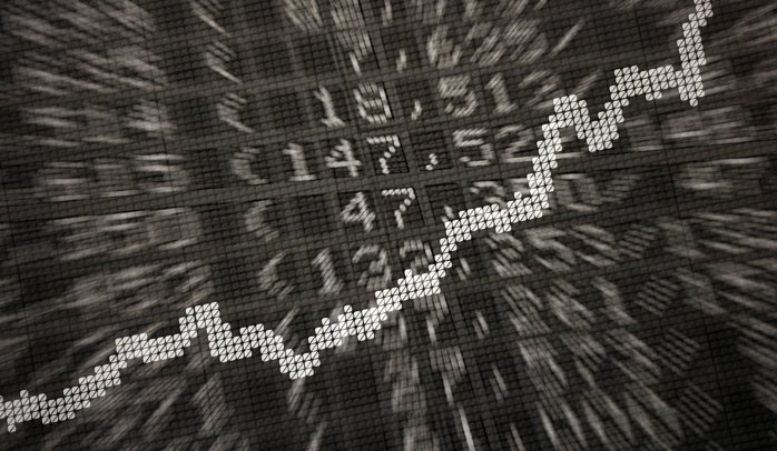 Bursa de la Bucureşti închide la un nou maxim istoric, în urcare cu 0,6%, pe tranzacţii de 177 mil. lei, cea mai bună lichiditate din acest an. Banca Transilvania, Hidro şi Nuclearelectrica au condus topul lichidităţii. Acţiunile MedLife şi TeraPlast, sal