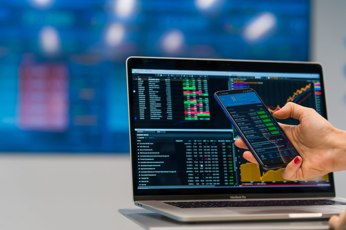 Bursă. Unde investesc românii: nouă din zece cele mai performante fonduri locale de acţiuni au depăşit performanţa indicelui BET în 2025. ETF-urile Patria-TradeVille, de două ori pe podium. Ce expunere au fondurile