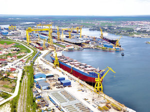 Ce ar putea câştiga Şantierul Naval 2 Mai, compania listată ale cărei acţiuni s-au apreciat vineri cu 30%, din vânzarea activelor şantierului din Mangalia către Rheinmetall: o creanţă, un teren concesionat şi posibile comenzi