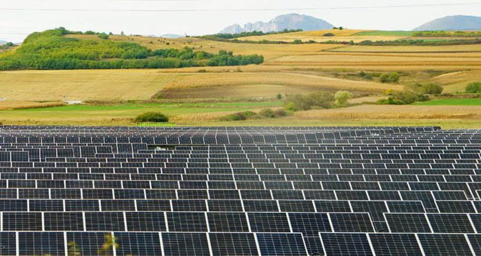 Simtel Team, companie de inginerie listată la BVB, a semnat un contract EPC de 17,5 mil. euro cu o subsidiară a grupului austriac Wien Energie pentru un parc fotovoltaic lângă Alba Iulia