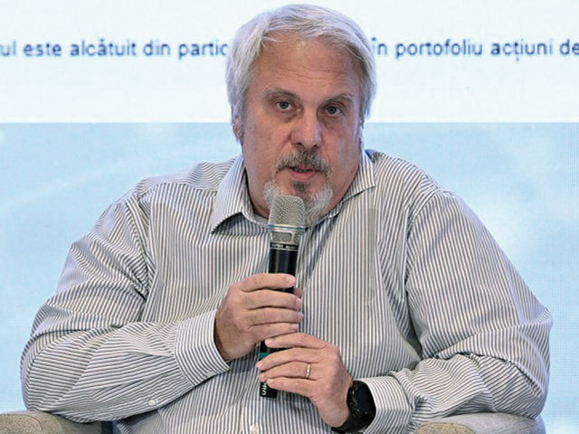 Bursă. Dan Drăguţanu, câştigătorul exerciţiului de investiţii ZF-Estinvest: Îmi dau seama acum de ce pe Wall Street viaţa activă a brokerilor se cam termină la 30-35 de ani. Tradingul este un consum emoţional extraordinar 