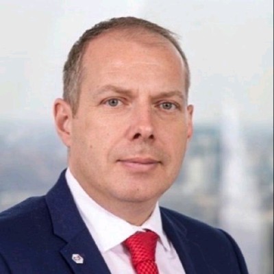 Adrian Gabriel Dumitriu, fost director financiar al furnizorului de energie MET România, a fost recrutat de ENEVO Group, contractorul românesc de proiecte energetice fondat de Cristian Pîrvulescu şi Radu Braşoveanu
