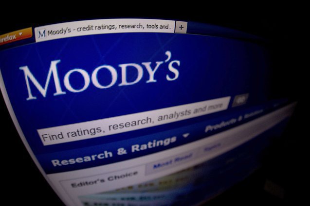 Guvernul Niculescu a trecut de Parlament cu 280 de voturi. Moody's spune că noul Executiv lasă timp pentru bugetul pe 2027, dar agenţia a revizuit prognoza şi anticipează o contracţie a PIB de 0,5% în 2026