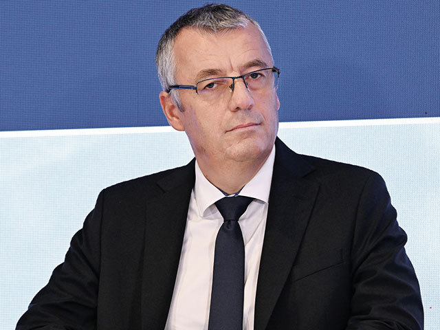 Bursă. Marius Lupean, CFO, Transgaz, compania care operează sistemul de transport gaze din România şi Republica Moldova, întrebat dacă grupul intră şi în Ucraina: „O să vedem la momentul potrivit“. Transgaz are în derulare investiţii de 6,5 mld. lei