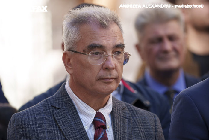 Senatorul AUR Petrişor Peiu, acţionar la 20 de companii listate la bursă, propune ca impozitul pe câştigurile prin brokeri din UE să scadă de la 16% la 3% sau 6%, la fel ca prin brokerii români