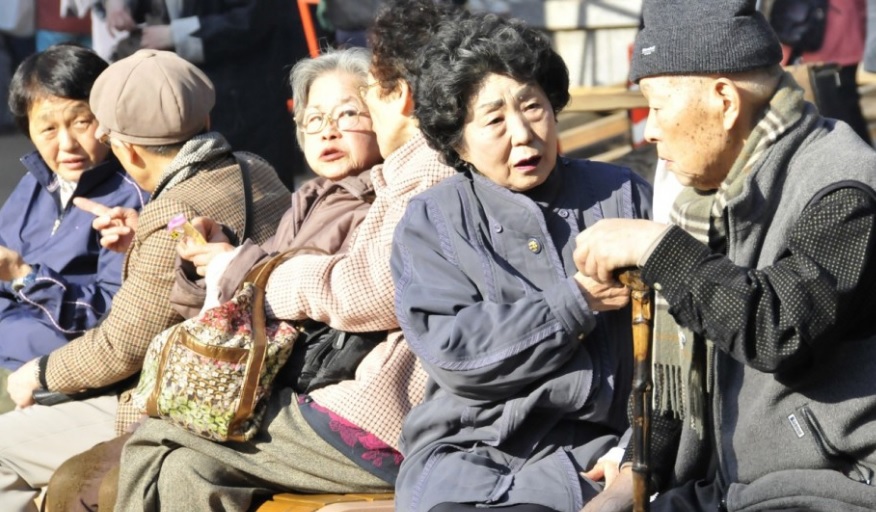 Drama înfiorătoare a femeilor bătrâne din Japonia: Ajung să fure din magazine pentru a intra la închisoare, pentru că nu are cine să aibă grijă de ele