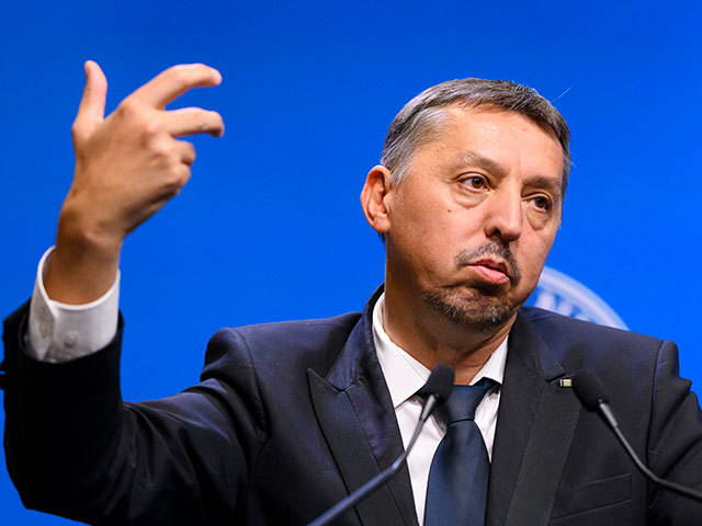 Cu susu-n jos: cu o zi înainte să anunţe cum şi cât...