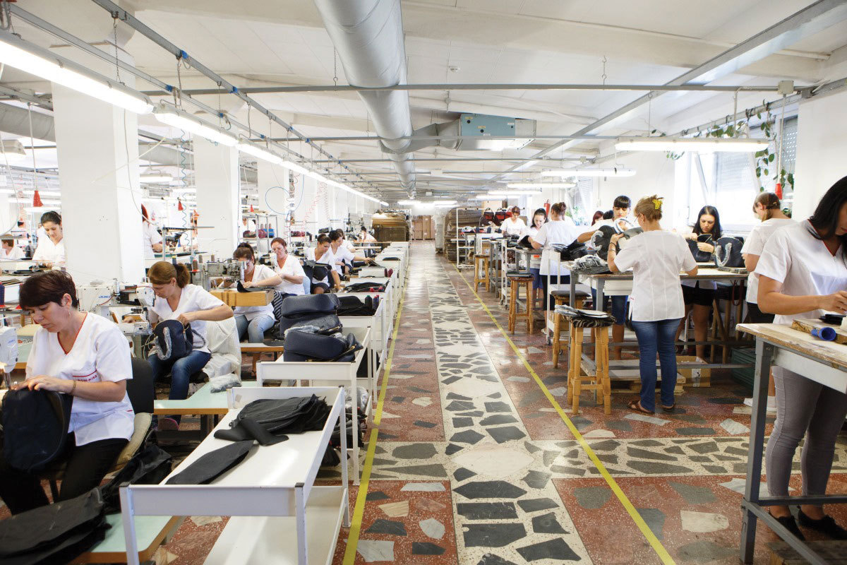 Un alt avertisment: Economia a pierdut 64.000 de locuri...